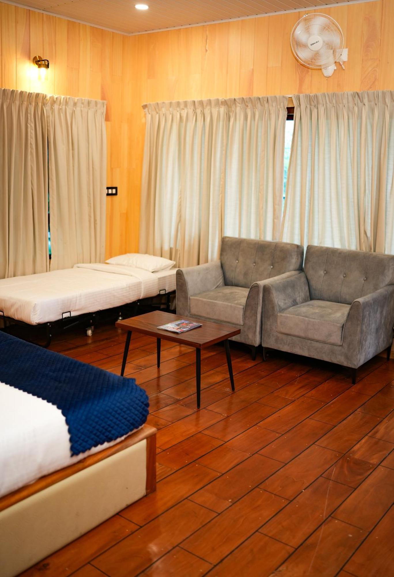 Space Rock Resort Kalpatta Ngoại thất bức ảnh