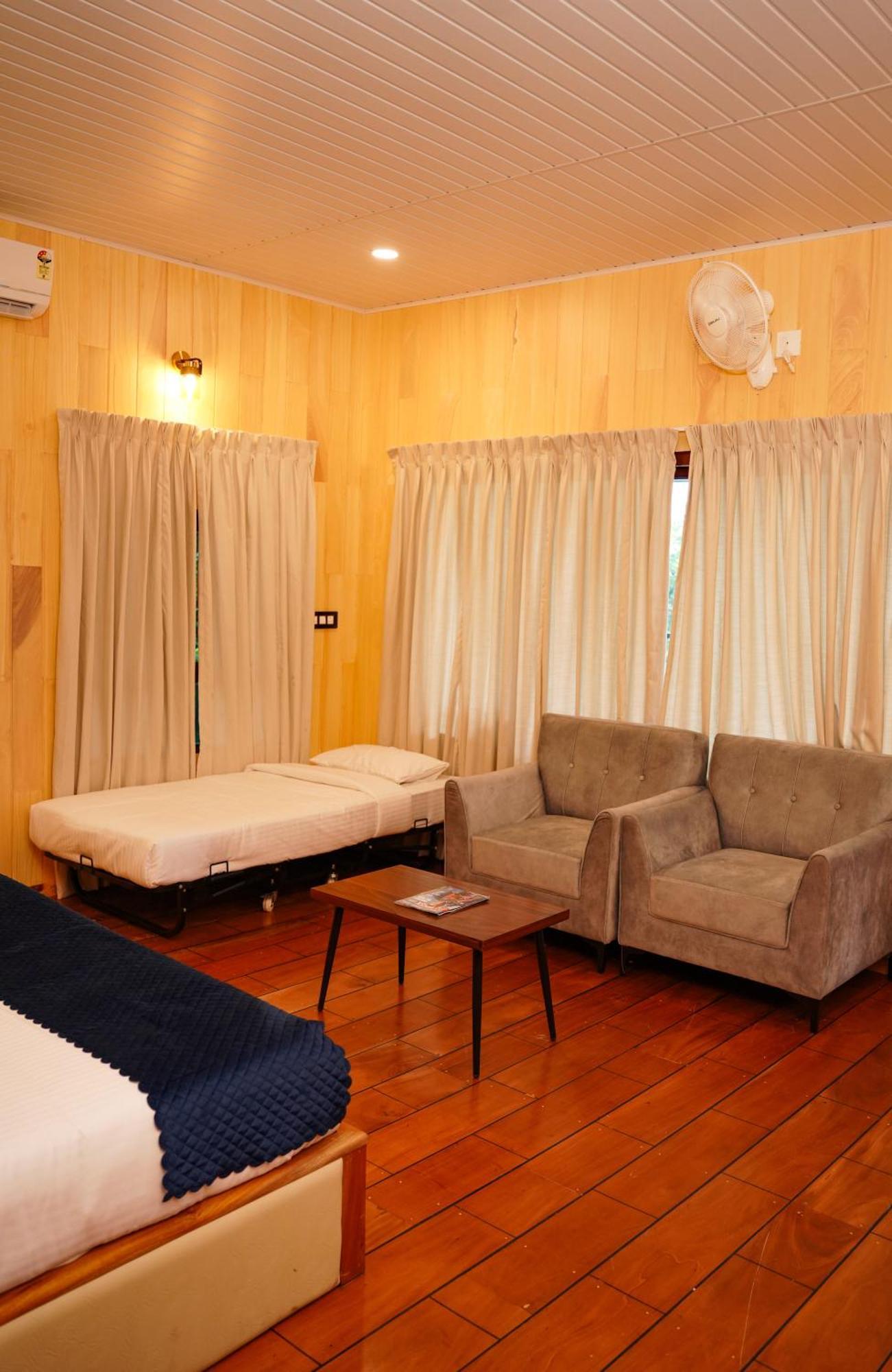 Space Rock Resort Kalpatta Ngoại thất bức ảnh