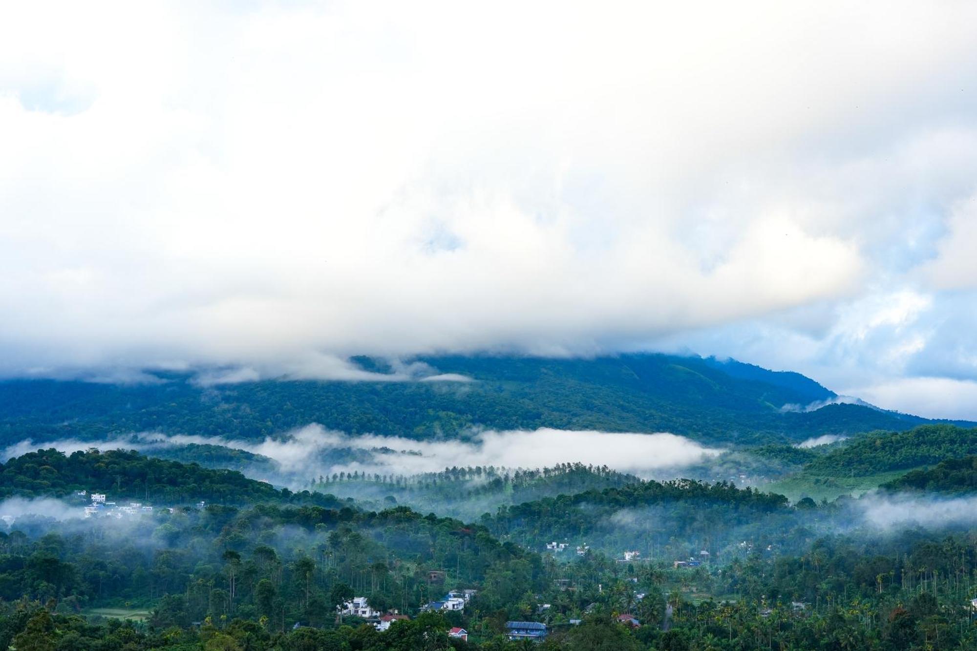 Space Rock Resort Kalpatta Ngoại thất bức ảnh