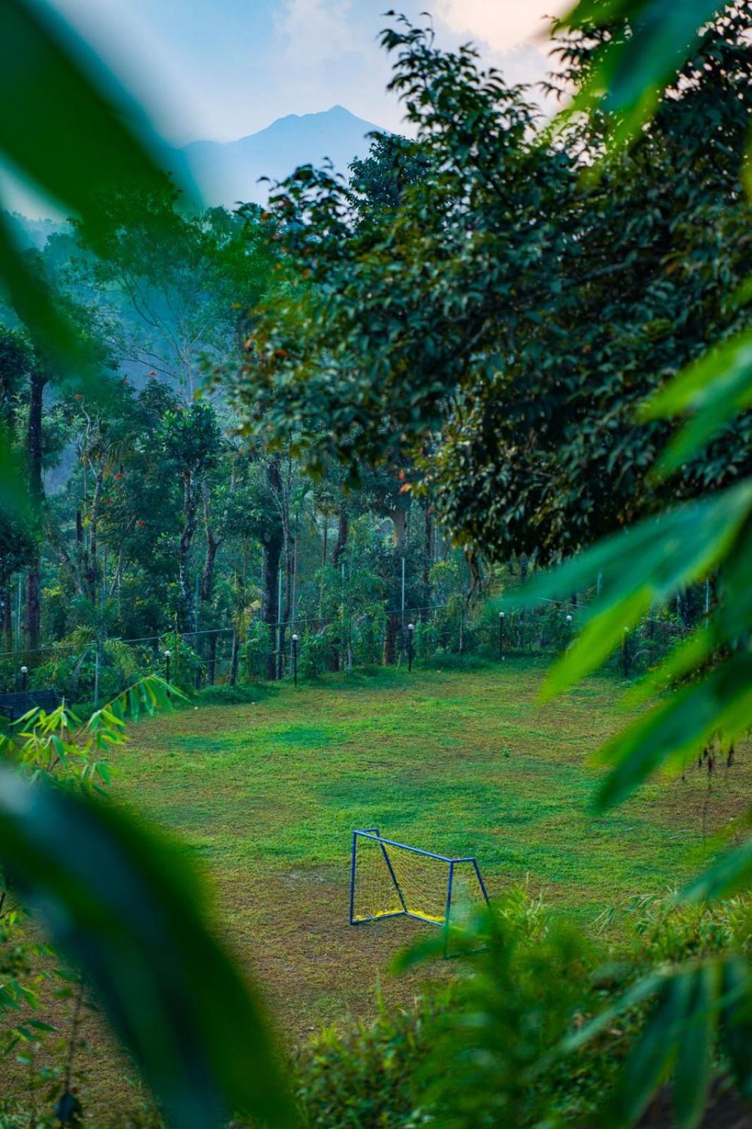Space Rock Resort Kalpatta Ngoại thất bức ảnh